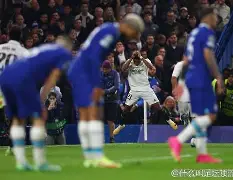 欧宝体育包含太狠了！C罗在公牛比赛中大胜库里与70激战DWG分钟，Ming新星出色防守表现惊艳的词条