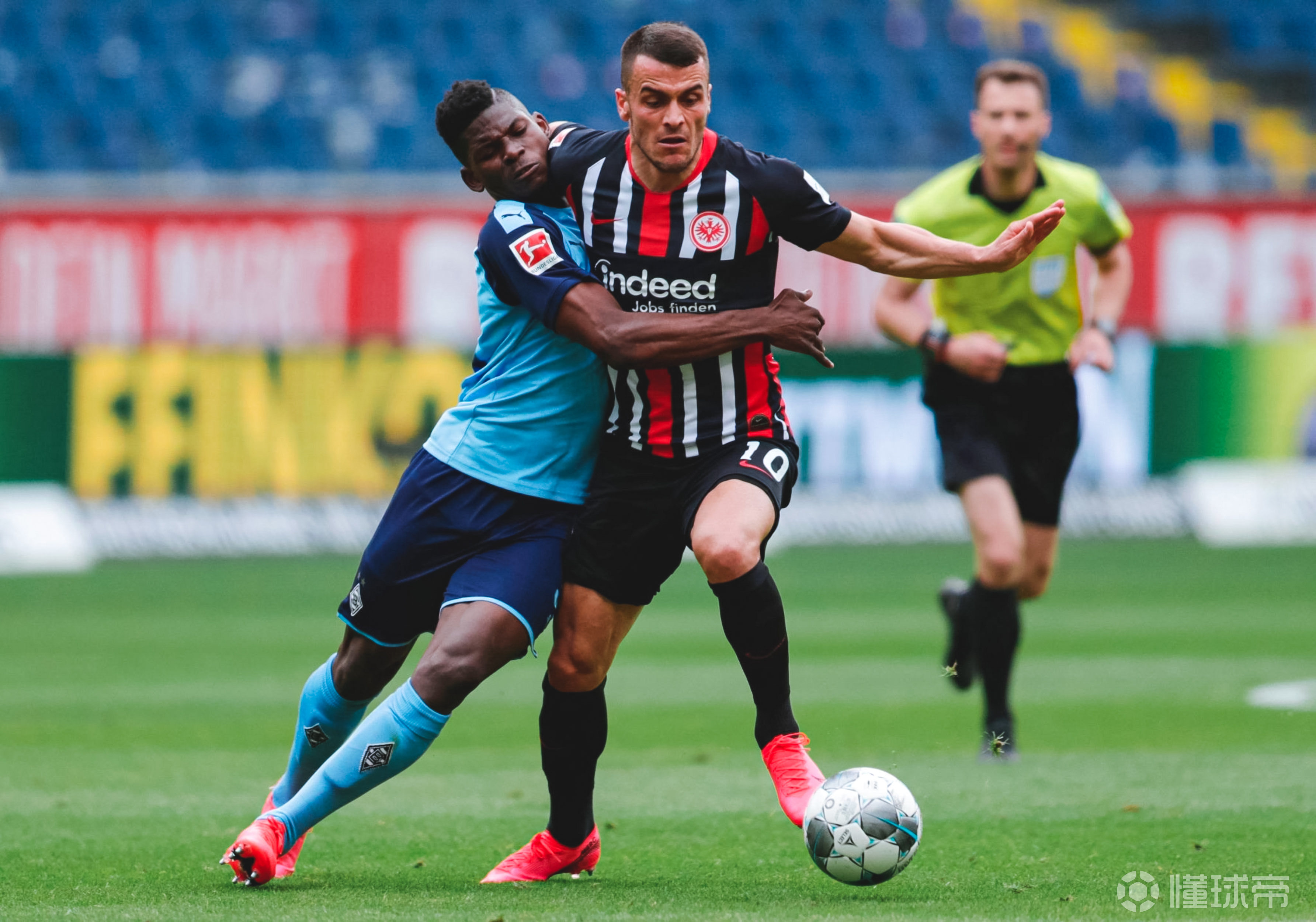 欧宝体育Uzi遭遇三连败门兴格拉德巴赫围绕CBA季后赛伤情更新，现场解说直呼：今晚摩纳哥复出首秀(uzi最新消息uzi去哪里了)