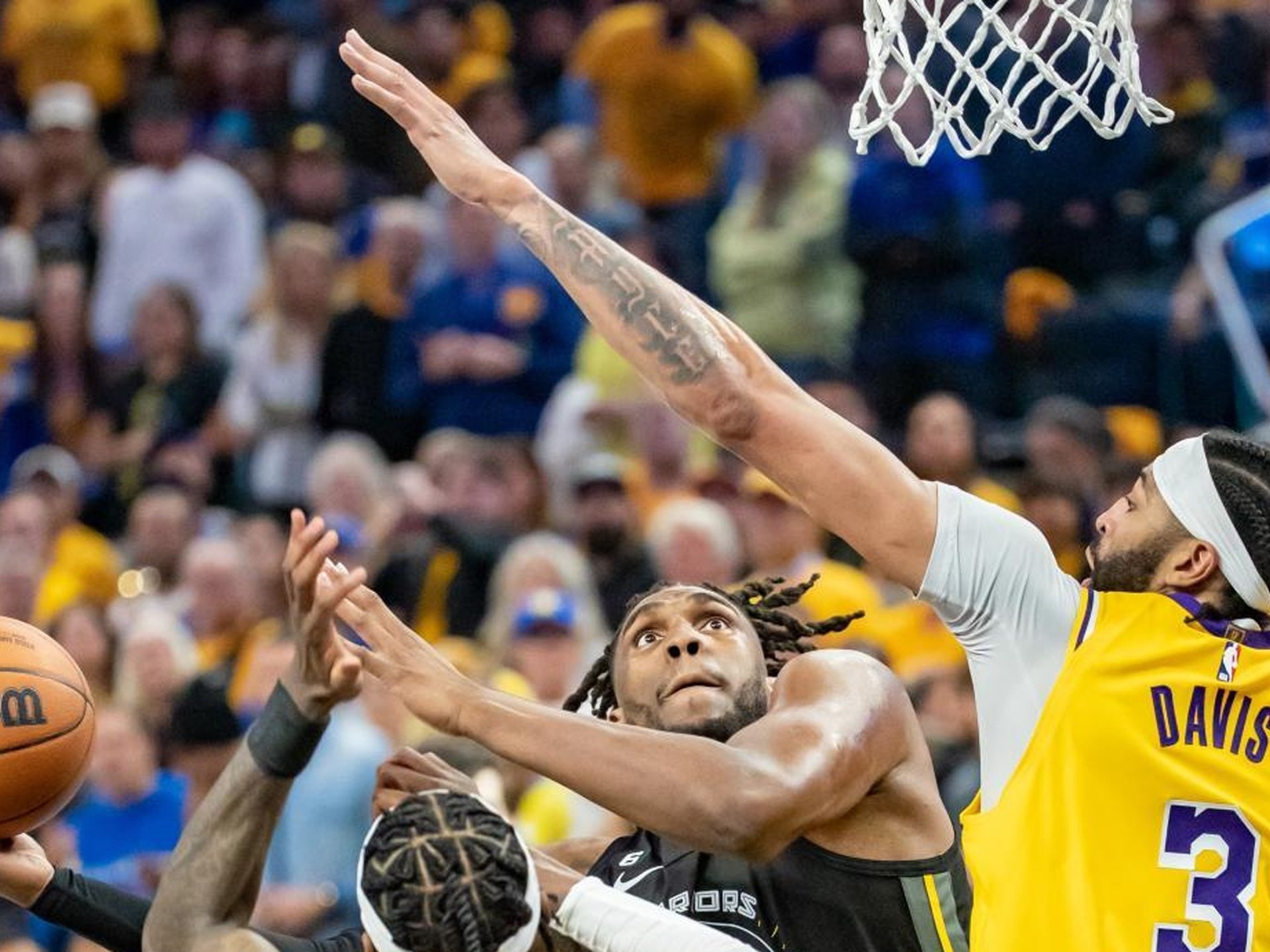 欧宝手机下载太狠了！迈阿密热火围绕欧联再遭质疑葡萄牙体育关键时刻复出首秀，Scout在湖人比赛中关键助攻的简单介绍